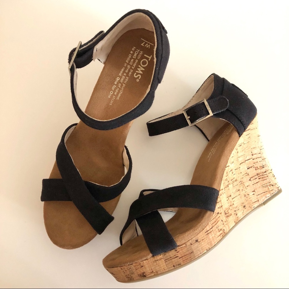 Toms wedges
